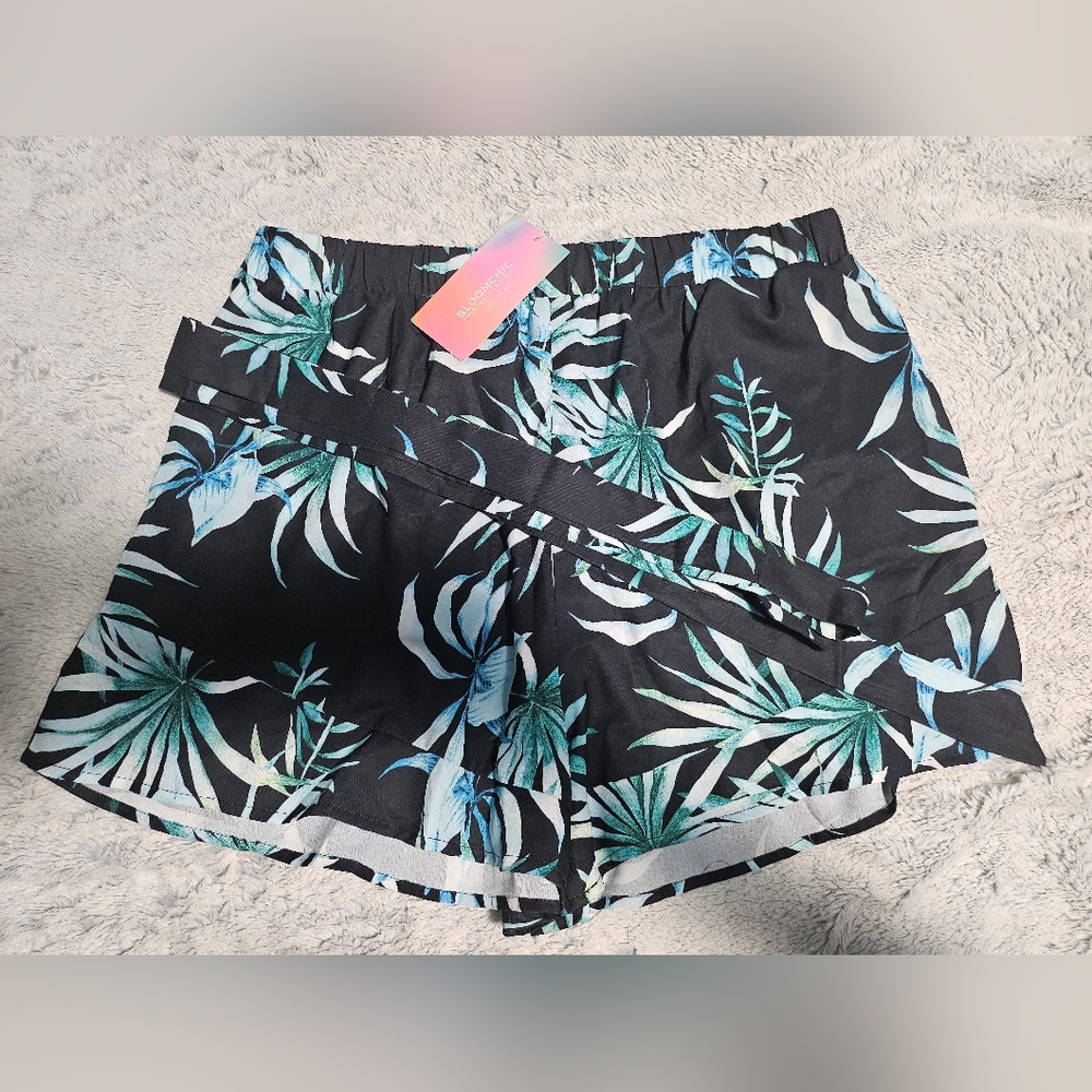 Bloom Chic -Shorts